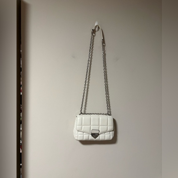 Michael Kors Large SoHo White Quilted Leather Crossbody Bag - Picture 6 of 16